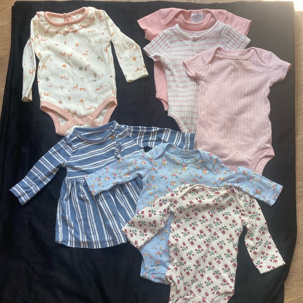 Carters  Baby girl bundle of 7.  3-6 months onesies and dress.  Good condition